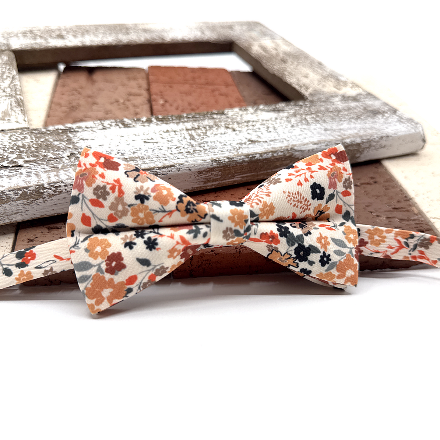 Copper Rust Floral Bowtie, Men Floral Bowtie, Groomsmen Bowties, Wedding Bowtie
