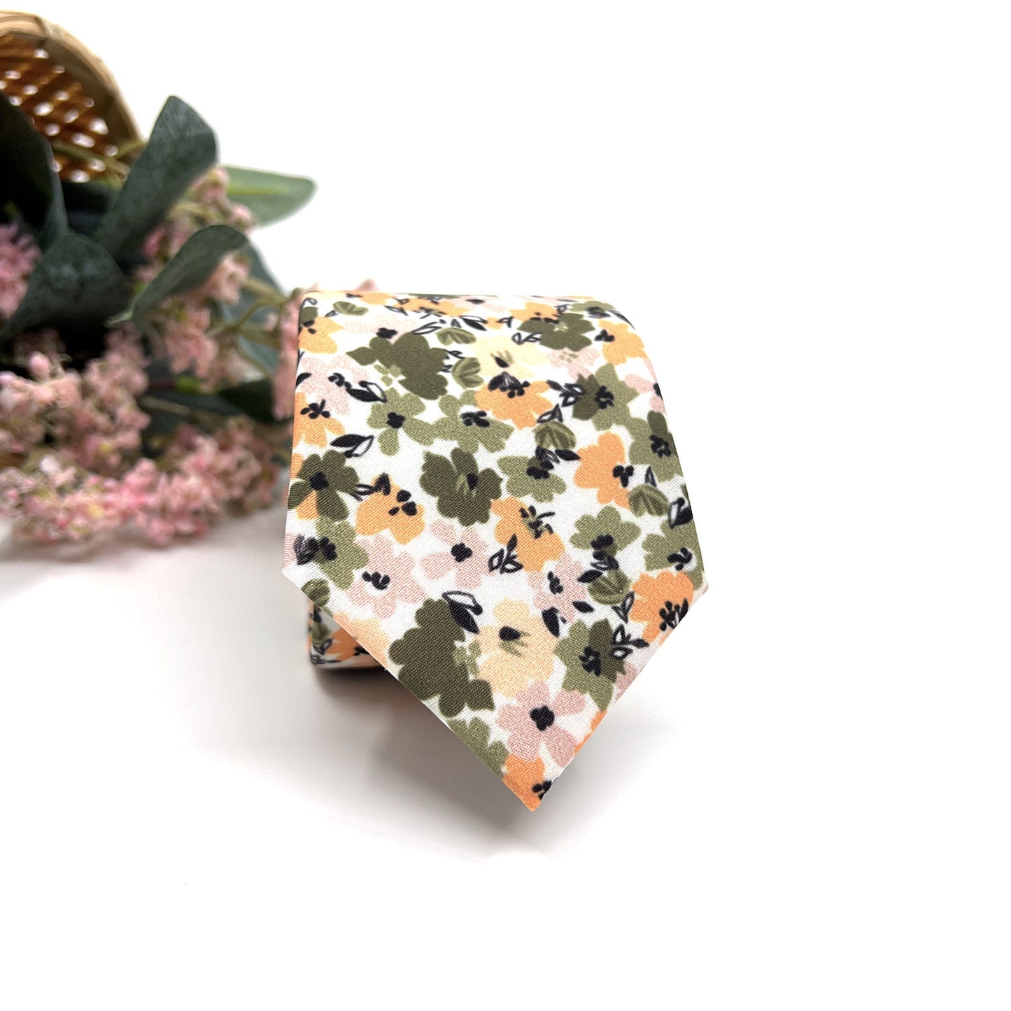 Green Floral Necktie, Groomsmen Neckties, Wedding Floral Neckties, Groom Necktie, Men Neckties