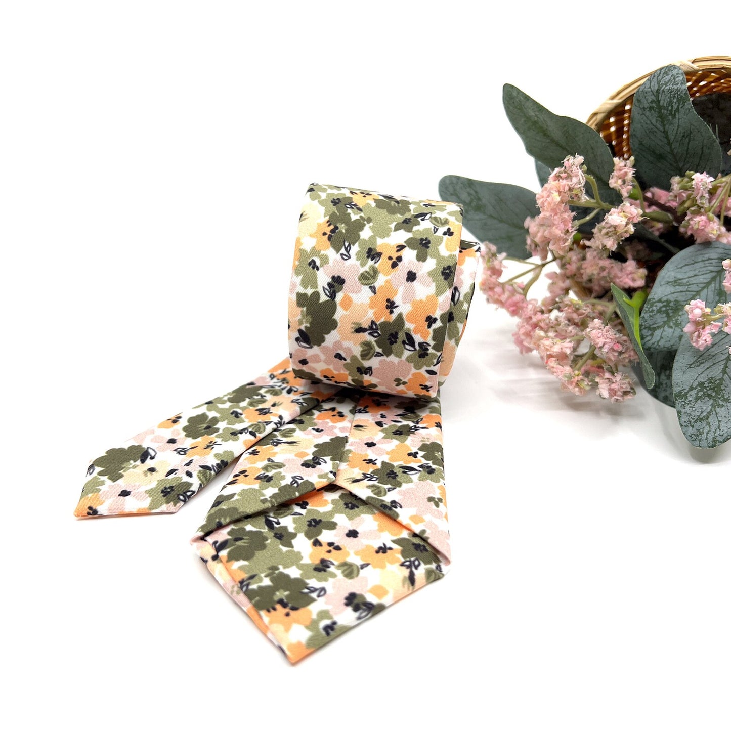 Green Floral Necktie, Groomsmen Neckties, Wedding Floral Neckties, Groom Necktie, Men Neckties
